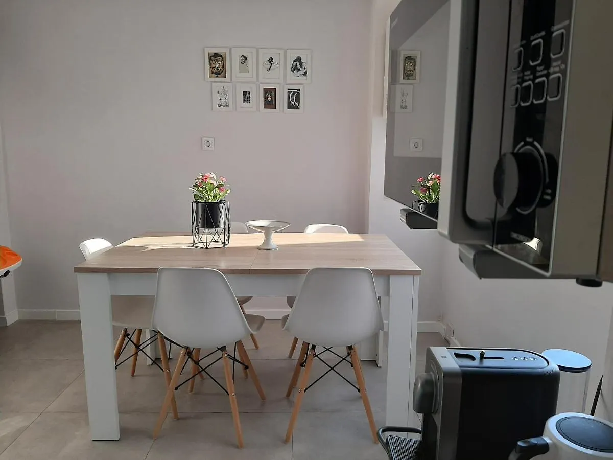Sun And Chic Malaga Apartment